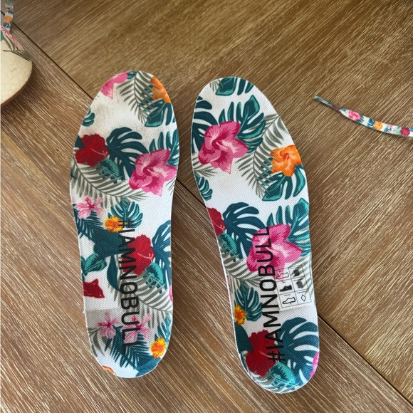 NOBULL Floral Sneakers. Tropical print woman size 5.5. GU come with box. - Picture 9 of 14